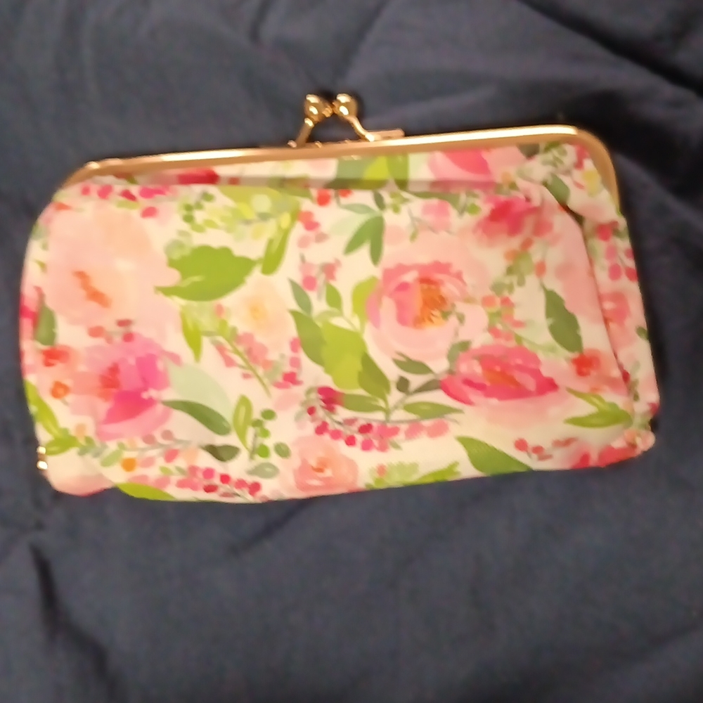 Cosmetic bag